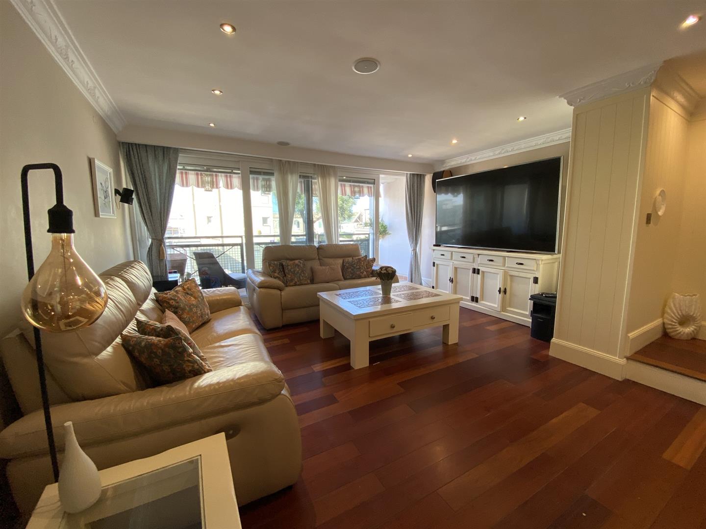 Image of House - 4 Bedrooms - 3 Bathrooms for Rental in South District-Gibraltar, Image 2